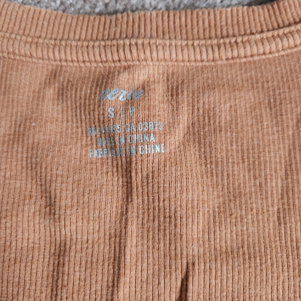 Women's Tan Button-Up Ribbed Top - Picture 2 of 2